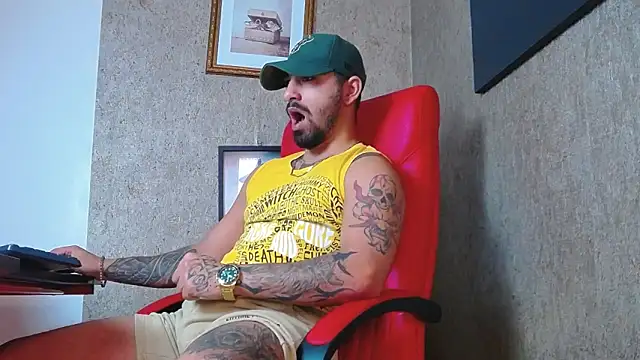 Snapshot of NigelBoydXXX chatting on February 19, 6:55 am NigelBoydXXX online show from February 19, 6:55 am