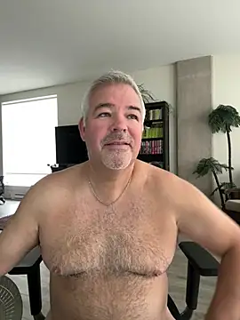 Snapshot of aarosteev2 chatting on March 17, 1:19 pm aarosteev2 online show from March 17, 1:19 pm