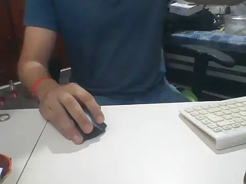 Snapshot of SOLESFETISHBR chatting on October 22, 1:59 pm SOLESFETISHBR online show from October 22, 1:59 pm