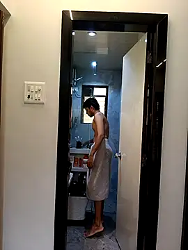 skinnyyyyyyyyy online show from February 19, 5:26 am