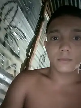 Snapshot of tayson_ chatting on February 28, 11:14 am tayson  online show from February 28, 11:14 am