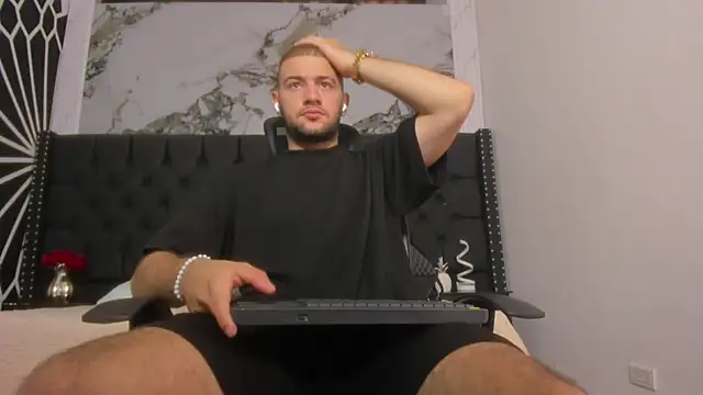 MaximusDick1  online show from May 27, 12:02 pm