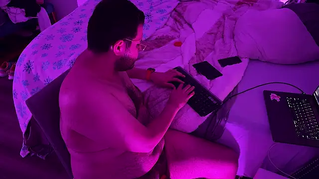 Snapshot of bearcloudcomputa chatting on March 8, 1:26 am bearcloudcomputa online show from March 8, 1:26 am