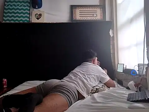 christphor online show from December 17, 2:44 pm