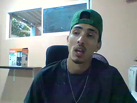 Snapshot of jeremy_scott chatting on October 27, 10:12 pm jeremy scott online show from October 27, 10:12 pm