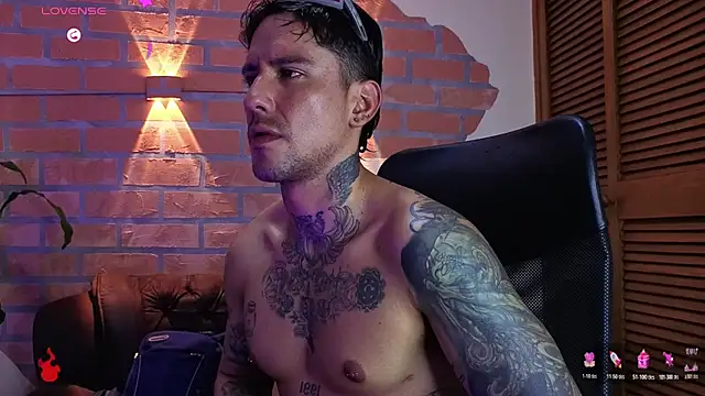 Dylanstonne online show from December 5, 9:11 pm