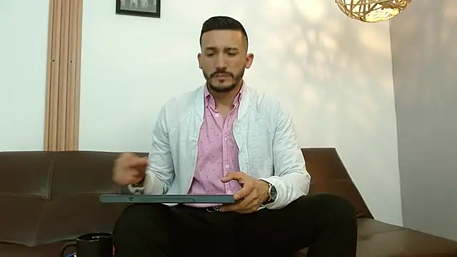 Reiko 85  online show from January 15, 7:55 pm