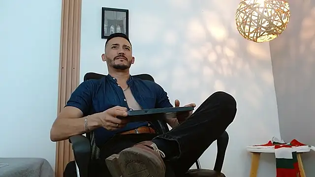 Reiko 85  online show from December 23, 8:03 pm