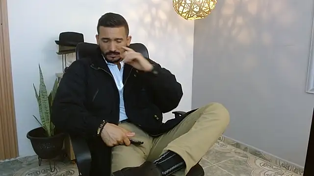 Reiko 85  online show from February 5, 6:04 pm