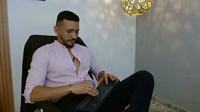 Reiko 85  online show from January 4, 7:44 pm