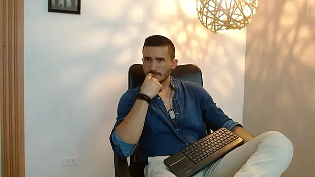 Reiko 85  online show from December 17, 7:48 pm