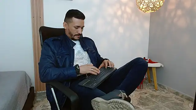 Reiko 85  online show from December 30, 8:15 pm