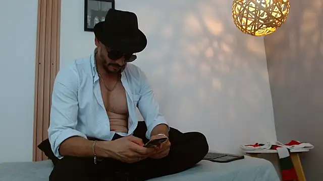 Reiko 85  online show from December 13, 8:04 pm