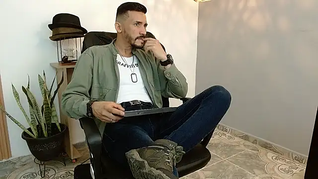 Reiko 85  online show from February 8, 7:38 pm