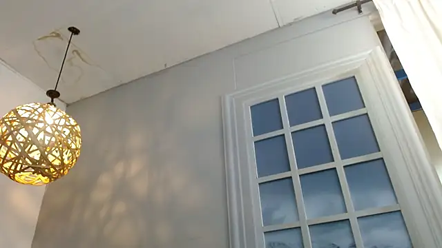 Reiko 85  online show from March 4, 8:05 pm