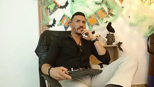 Reiko 85  online show from October 15, 8:16 pm