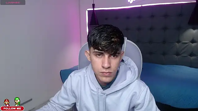 Dyla n18 online show from December 26, 11:03 pm