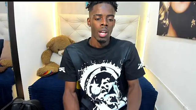 Snapshot of royce_ebony chatting on October 22, 2:48 am royce ebony online show from October 22, 2:48 am