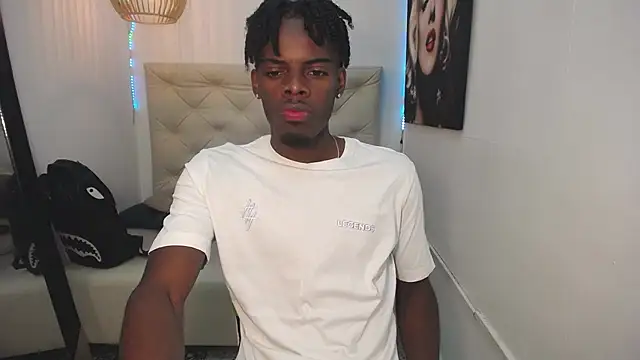 Snapshot of royce_ebony chatting on January 25, 2:58 am royce ebony online show from January 25, 2:58 am