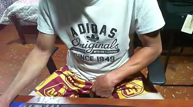 Roberto3102 online show from December 28, 5:25 pm