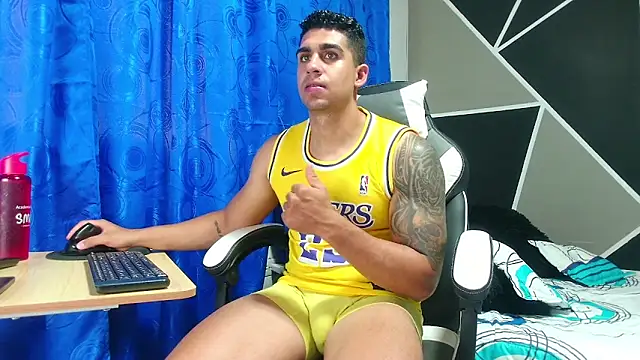 Snapshot of astrom_greyy chatting on October 5, 3:27 pm astrom greyy online show from October 5, 3:27 pm