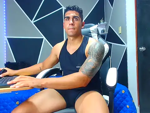 Snapshot of astrom_greyy chatting on September 23, 8:30 pm astrom greyy online show from September 23, 8:30 pm