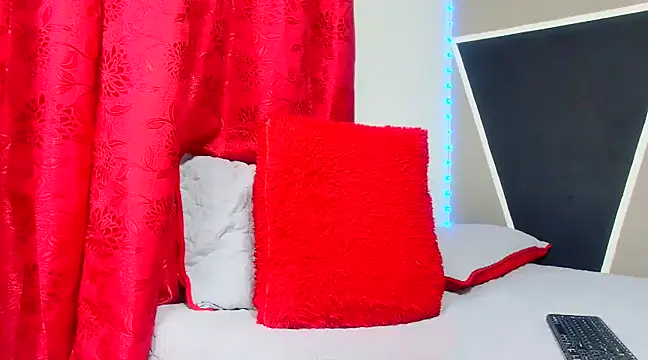 Snapshot of astrom_greyy chatting on January 25, 5:51 am astrom greyy online show from January 25, 5:51 am