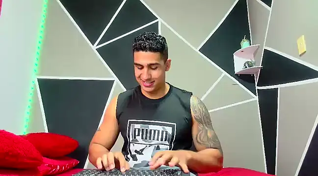 Snapshot of astrom_greyy chatting on March 7, 8:44 pm astrom greyy online show from March 7, 8:44 pm