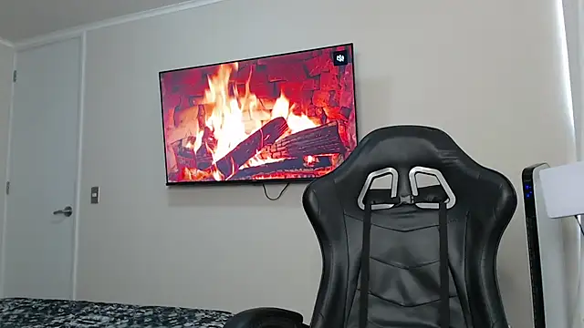 jonhklleyn online show from September 15, 6:20 pm