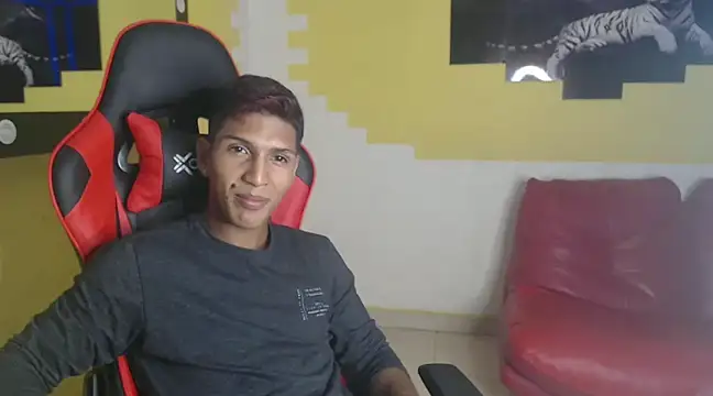 mau elixxx online show from December 15, 2:30 am