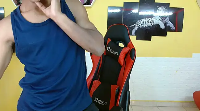 mau elixxx online show from February 6, 2:33 am