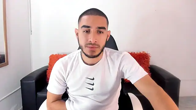 JuanDiegoKing online show from March 12, 7:28 pm