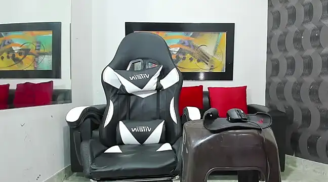 JuanDiegoKing online show from December 19, 7:40 pm