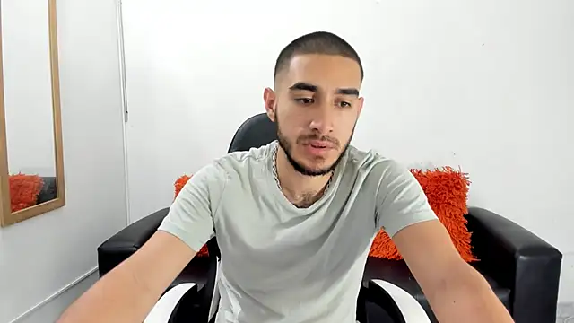 JuanDiegoKing online show from March 13, 7:28 pm