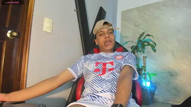 ada-brooke online show from January 21, 3:27 am