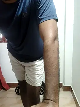 knighttriderr online show from February 5, 3:45 am