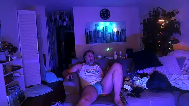 onlym4m online show from September 17, 6:58 am