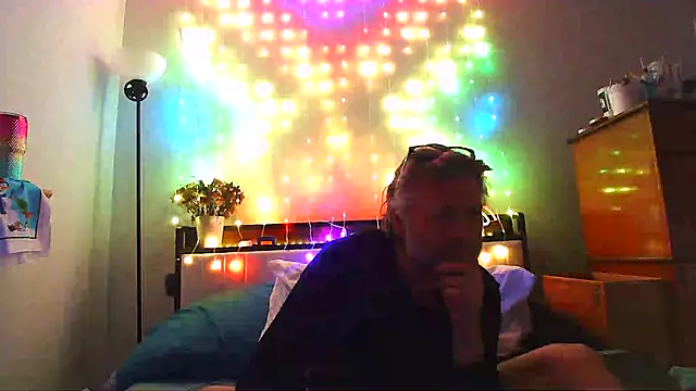 onlym4m online show from December 17, 1:38 pm