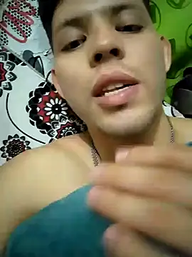 Snapshot of King_russo chatting on October 25, 4:47 am King russo online show from October 25, 4:47 am