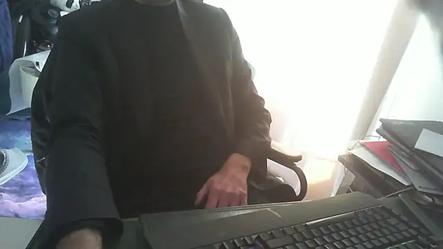 shyfrenchcock1 online show from March 30, 8:26 am