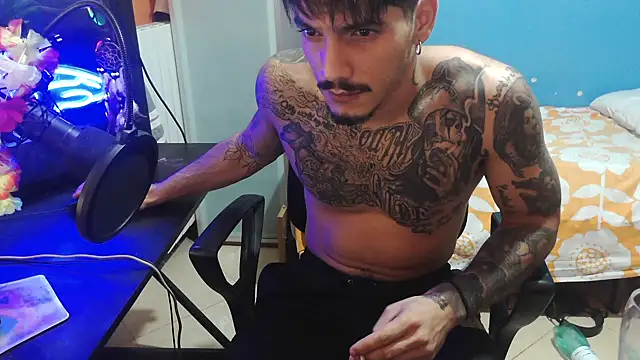 Badboyi1997 online show from October 2, 10:47 pm