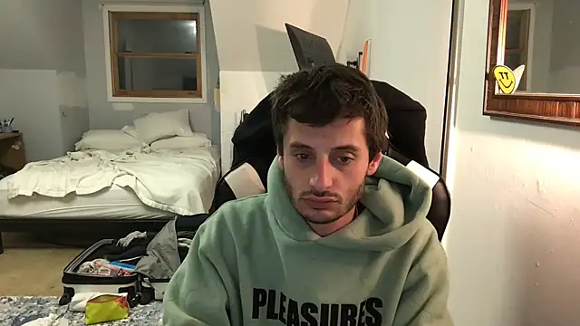 Snapshot of Dylansd chatting on December 12, 4:48 am Dylansd online show from December 12, 4:48 am