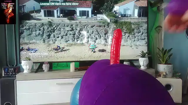 Snapshot of thoma87a chatting on March 22, 1:41 pm thoma87a online show from March 22, 1:41 pm