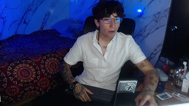 Dereck Dickson online show from January 18, 3:52 am