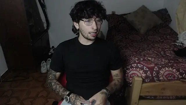 Snapshot of Dereck_Dickson chatting on September 20, 2:33 am Dereck Dickson online show from September 20, 2:33 am