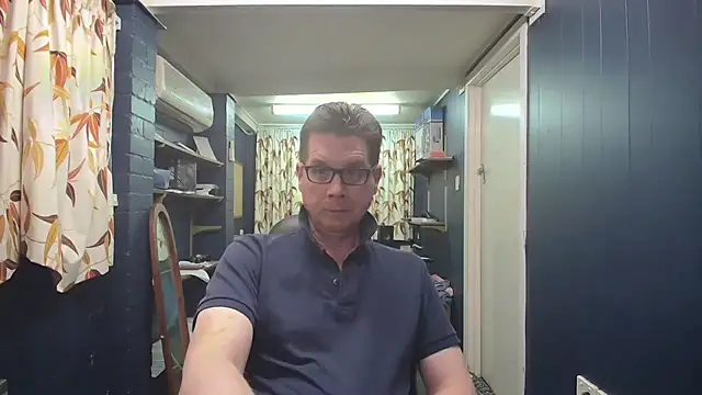 tilobinder online show from October 10, 2:00 pm