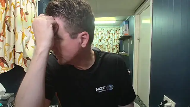 tilobinder online show from October 12, 2:11 pm