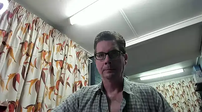 tilobinder online show from December 8, 11:35 am