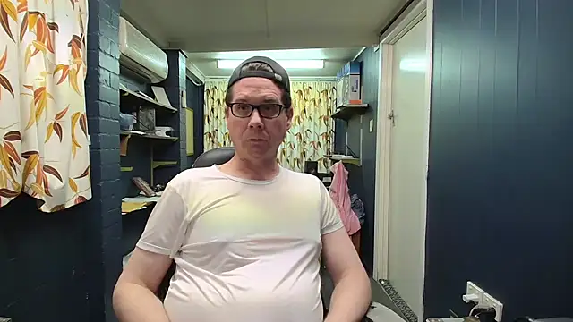 tilobinder online show from September 12, 1:55 pm