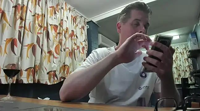 tilobinder online show from December 27, 2:23 pm